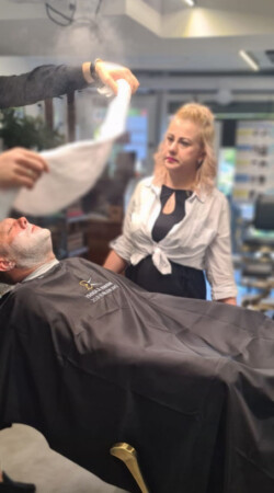 MASTER BARBER – ZAROST, BRODA, GOLENIE BRZYTWĄ